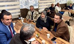 Devletin Şefkat Eli: Kaymakam Öztürk Afetzedelerle Aynı Sofrada