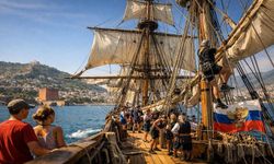 Bu Gemide Tatil Yok: Sabah Direk, Akşam Disiplin! Çar Petro’nun Gemisi Alanya’da: “Wi-Fi Yok, Yelken Var!”