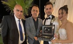 Alanya’da Aşk “Kontrat” İmzaladı! Marina’da Düğün Gibi Düğün