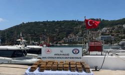 SonDakika: Alanya Sahilinde Şok Paket! 40 Milyonluk Uyuşturucu Ele Geçirildi