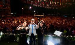 Alanya’da Festival Coşkusu Aşkın Nur Yengi ile Zirveye Çıktı