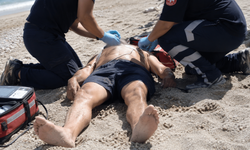 Alanya’da Denizde Ölümle Burun Buruna Geldi! Vatandaşlar Hayata Döndürdü