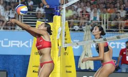 Alanya'da nefes kesen voleybol şöleni sona erdi