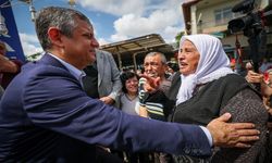 Siyasette tarihi gün: Özgür Özel CHP'ye veda etti, yeni partiyi açıkladı