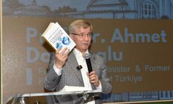 Gelecek Partisi Kapanıyor: Davutoğlu Fesih Kararını Açıkladı