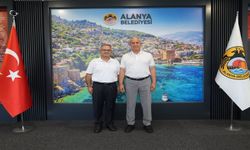 Tuna “Adayım” Demiyor, Ama Mesaiyi Sürdürüyor!