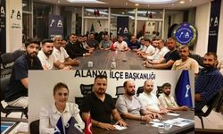Alanya’da anahtar hareketliliği: Akkuş, mahalle teşkilatlarını topladı