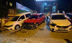 Alanya’da gece kazası: Otomobiller hasar gördü