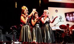 İngiliz Gelinler Alanya’yı Salladı: The Puppini Sisters Yağmur Çamur Dinlemedi!