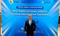 Tercümana gerek kalmadı, kelimeler akıp gitti: Eray Erdem’den kusursuz İngilizce performansı!