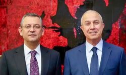 Başkan Özçelik ve Meclis Üyelerinden Tarihi Karar: Yolumuza "Yeni Parti" ile Devam Ediyoruz!