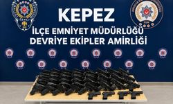 ANTALYA’DA SİLAH OPERASYONU! 31’İ EL YAPIMI 32 TABANCA ELE GEÇİRİLDİ