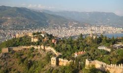Alanya Kalesi’nde mahsur kaldılar! 3 Rus turist için seferberlik