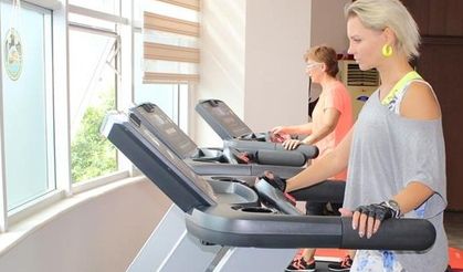Alanya belediyesi'nin spor merkezine yoğun ilgi