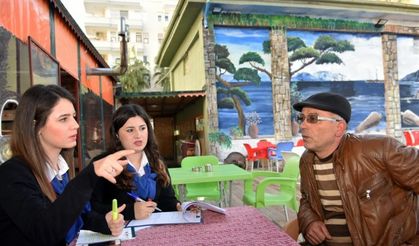 Vatandaşların sorunlarını çözmek için kapı kapı dolaşıyorlar