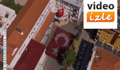 Alanya'da Şehit Ömer Halis Demir Ortaokulunda 590 Öğrenciyle Bayrak Koreografisi: 23 Nisan’a Muhteşem Dokunuş