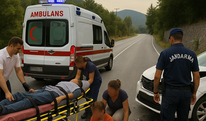 Alanya’da Kafa Kafaya Çarpışma! Biri Çocuk 3 Yaralı