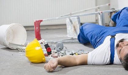 Demiştaş'ta inşaatta beton merdiven çöktü: 22 yaşındaki işçi yaralandı
