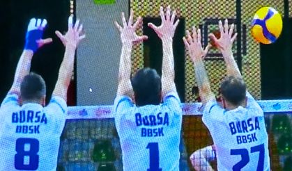 Bursa’da 5 Setlik Savaş: Alanya Belediyespor Son Anda Yıkıldı