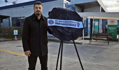 Alanya TÜVTÜRK Önünde Siyah Çelenk: “Polise Kalkan El Devlete Kalktı”