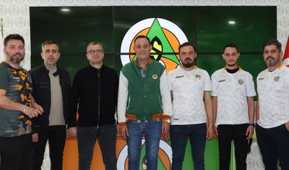 Konya’nın Alanya Gezisi: Hatıra Fotoğrafı Var, Puan Yok