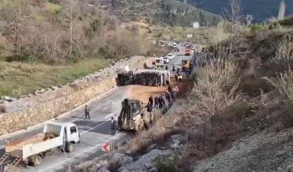 Alanya’da Freni Boşalan Tır Can Aldı! 23 Yaşındaki Genç Hayatını Kaybetti