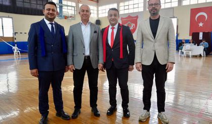 Alanya’da Seçim Günü: Faaliyet Raporları Reddedildi, Başkan Değişti