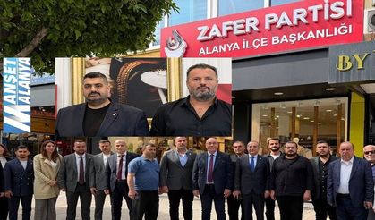 Zafer Partisi Alanya’da Görev Değişimi: Yeni Başkan Fikret Türkoğlu. İşte yeni yönetim!