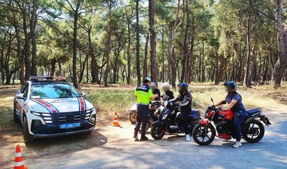 Jandarmadan motosiklet sürücülerine ŞOK uygulama