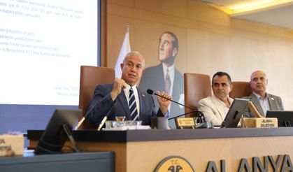 657 milyon TL borç! Başkan Özçelik belediyenin mali tablosunu açıkladı