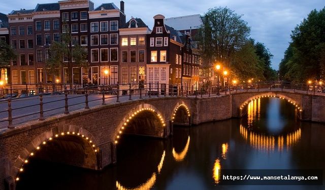 Amsterdam’da yeni otel inşaatı yasaklandı