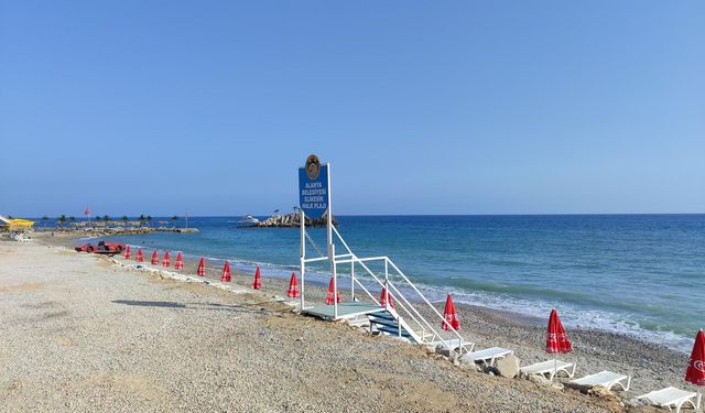Alanya Belediyesi'nden Elikesik Mahallesi'nde Ücretsiz Halk Plajı Hizmeti