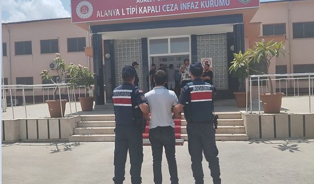 Alanya'da Hırsızlık Suçundan Aranan Şahıs Tutuklandı