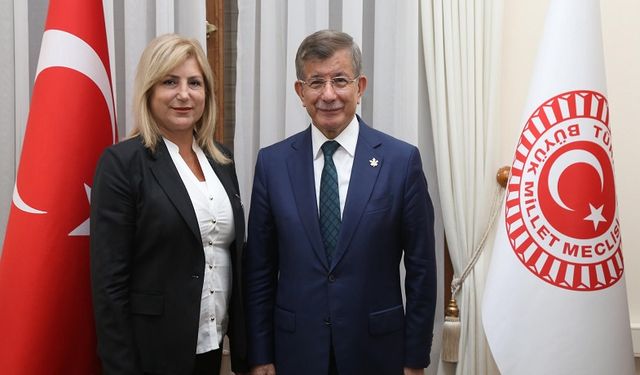 Gelecek Partisi Alanya teşkilatı Ankara'ya çıkarma yaparak, Davutoğlu ile bir araya geldi