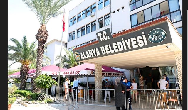 Alanya Belediyesi, 4 İş Makinesini Satışa Çıkarıyor