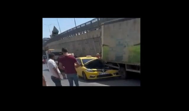 Alanya'da Zincirleme Kaza: Trafik Kilitlendi