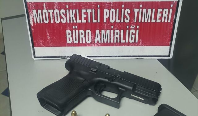 Alanya’da Umuma Açık Mekanlara Asayiş Denetimi: Ruhsatsız Silah Ele Geçirildi, 5 Yoklama Kaçağına Tebligat Yapıldı