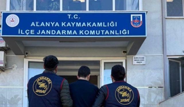 Alanya’da Spor Tesisinin Yakınında Kaçak Kazı Operasyonu