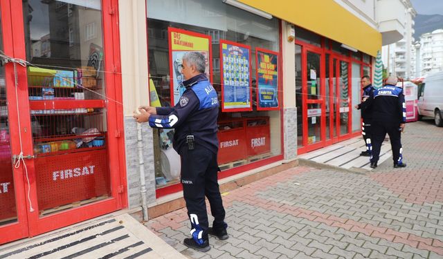 ALANYA’DA TARİHİ GEÇMİŞ BEBEK MAMASI VE EKMEK SATAN ZİNCİR MARKET MÜHÜRLENDİ