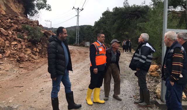 Alanya’da kapanan yollara anında müdahale