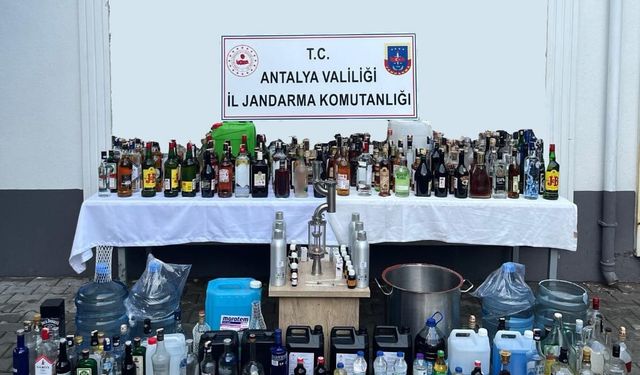 Manavgat’ta Sahte Alkol Operasyonu: Yüklü Miktarda Kaçak Alkol Ele Geçirildi