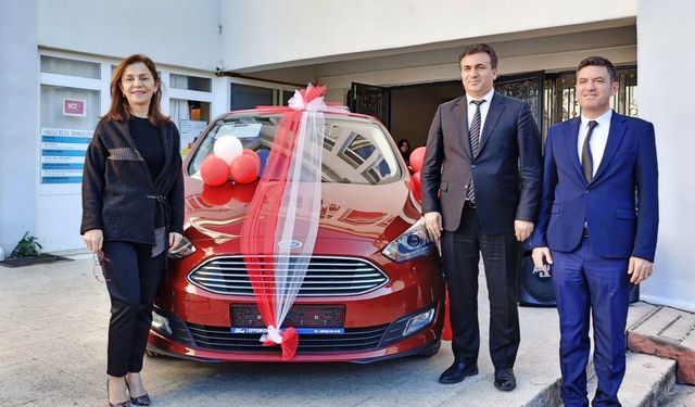 Alanya Mesleki ve Teknik Anadolu Lisesine Ford Otosan’dan Araç Hibe Edildi