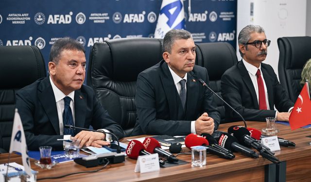 Antalya Valisi’nden Sağanak ve Fırtına Uyarısı: Tedbirli Olun!