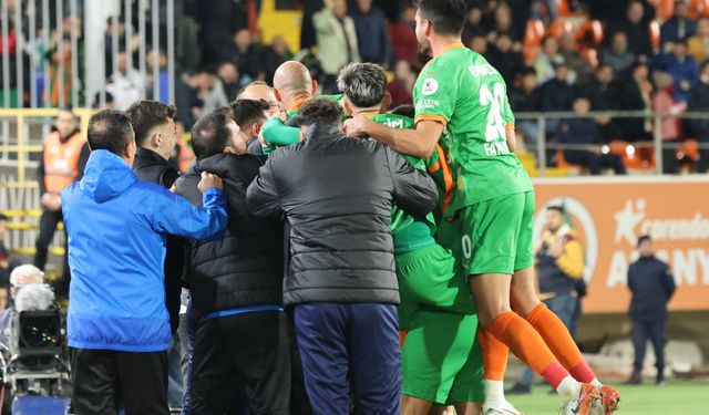 Alanyaspor, Gaziantep FK Karşısında Farklı Galibiyetle Sahadan Ayrıldı