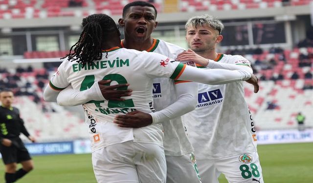 Cordova’nın Kafası Alanyaspor’a 1 Puan Getirdi