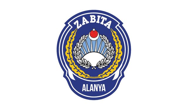 ALANYA’DA YERE SİGARA İZMARİTİ ATANLARA ZABITA MÜDAHALESİ