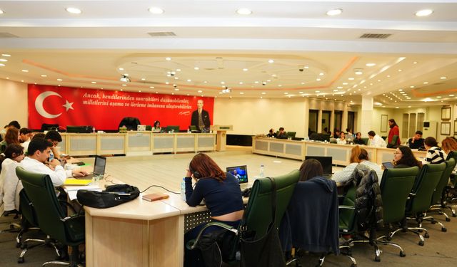 "Alanya Eski Meclis Salonu, Öğrencilere 24 Saat Açık Çalışma Alanı Oldu"
