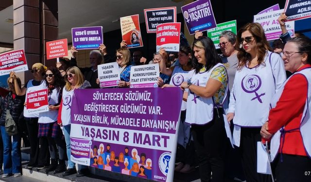 Kadınlar, Alanya'da Haykırdı: "Yaşamdan Yanayız, Öldüren Sevgi İstemiyoruz!"