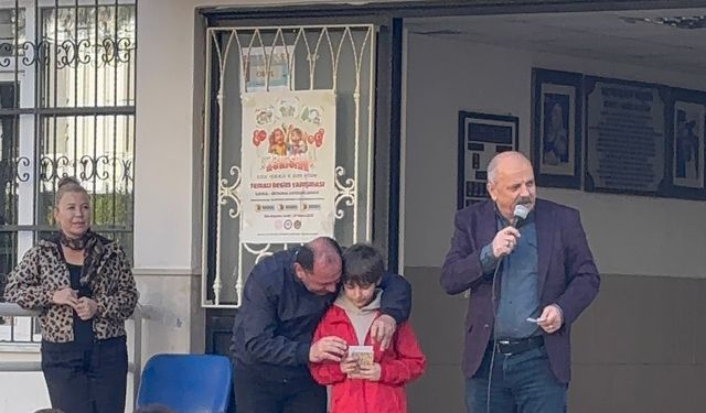 Nezihat Abdullah Doğan İlkokulu Öğrencisi Yusuf Mirza Akbay Türkiye Birincisi