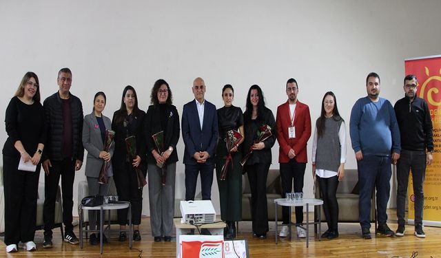 Alanya'da dolu dolu 8 mart etkinliği. Akdeniz Gençlik Derneğinden genç kadınları destek çağrısı!
